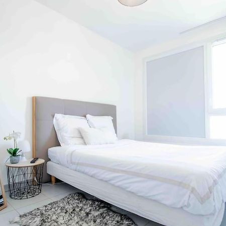 Ferienwohnung Le Tony Garnier Check In H24 Wifi Lyon Exterior foto
