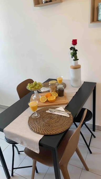 Ferienwohnung Le Tony Garnier Check In H24 Wifi Lyon Exterior foto