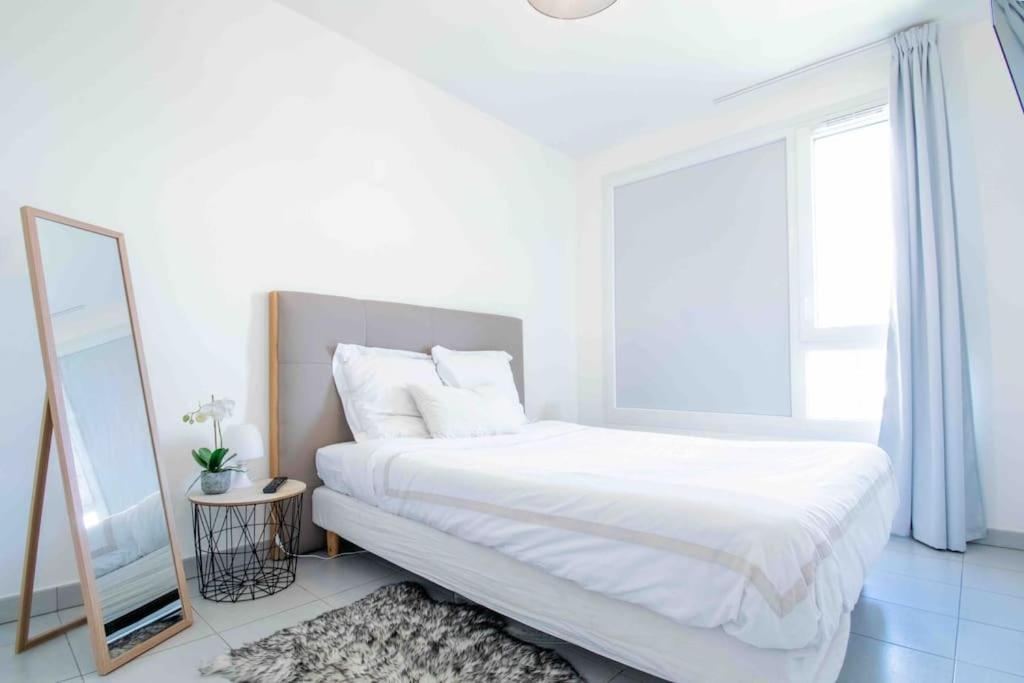 Ferienwohnung Le Tony Garnier Check In H24 Wifi Lyon Exterior foto